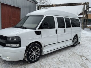 2013 Chevrolet Express II, белый, 3999999 рублей, вид 1