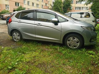 2019 Honda Fit III Рестайлинг, серый, 1270000 рублей, вид 1