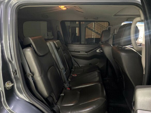 2010 Nissan Pathfinder III Рестайлинг, серый, 2100000 рублей - вид 14