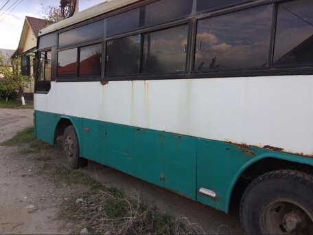 1998 Kia Cosmos, зелёный, 450000 рублей, вид 4