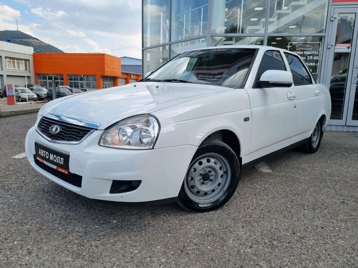Купить б/у Lada (ВАЗ) Priora I Рестайлинг 1.6 MT (106 л.с.) бензин ...
