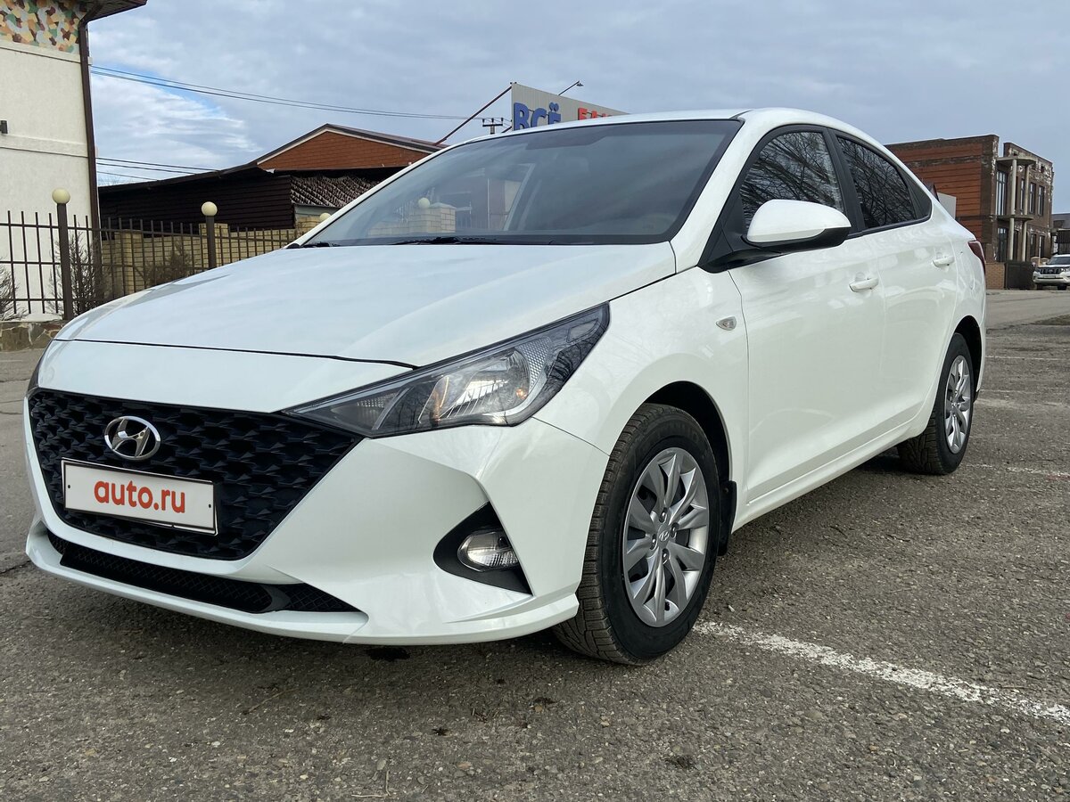 Купить б/у Hyundai Solaris II Рестайлинг 1.4 AT (100 л.с.) бензин ...