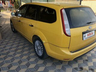 2010 Ford Focus II Рестайлинг, жёлтый, 410000 рублей, вид 1