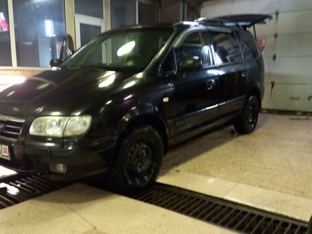   Hyundai Trajet I  20 MT 140          I   2006     490 000   