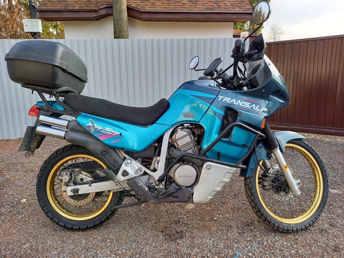 Купить б/у Honda Transalp 400 карбюратор 5 передач в Москве: синий ...
