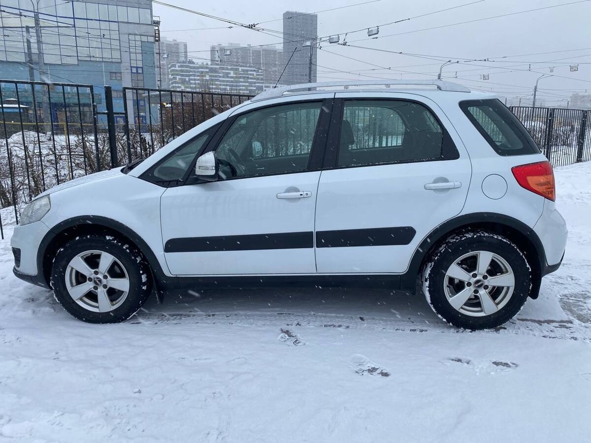 Suzuki SX4, 2012 год