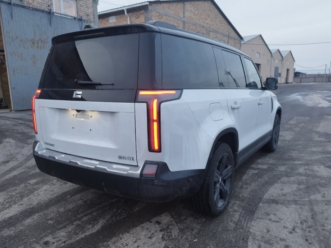 Купить б/у Polar Stone (Jishi) 01 2023-2025 1.5hyb AT (476 л.с.) 4WD ...