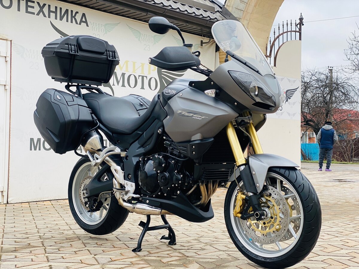 Купить б/у Triumph Tiger 1050 инжектор 6 передач в Динской: серый спорт ...