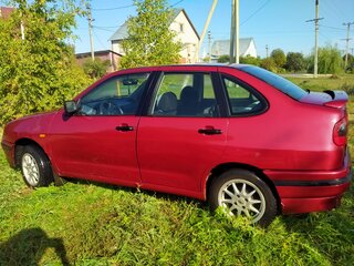 1996 Volkswagen Polo III, пурпурный, 98000 рублей, вид 1