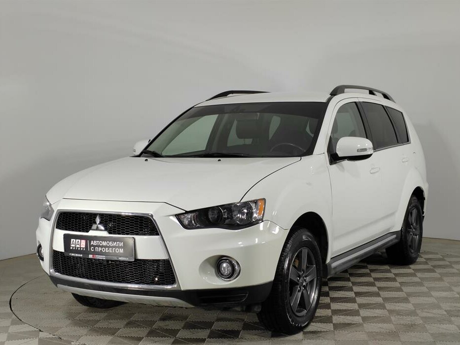Купить б/у Mitsubishi Outlander II Рестайлинг 2.2d AMT (156 л.с.) 4WD ...