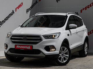 2017 Ford Kuga II Рестайлинг, белый, 1540000 рублей, вид 1