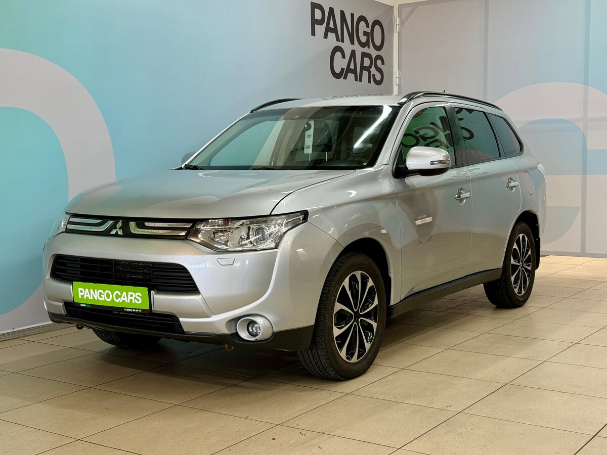 Купить б/у Mitsubishi Outlander III 2.4 CVT (167 л.с.) 4WD бензин ...