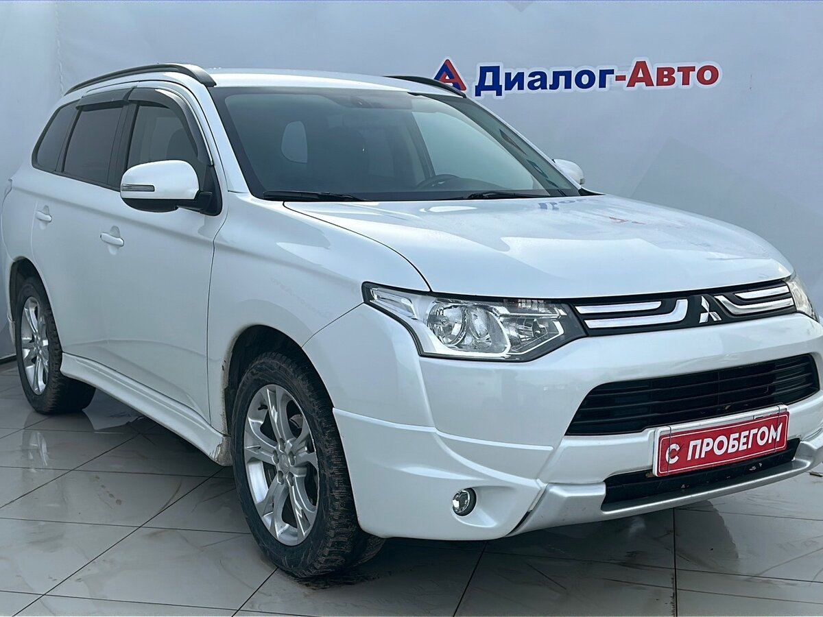 Купить б/у Mitsubishi Outlander III 2.4 CVT (167 л.с.) 4WD бензин ...