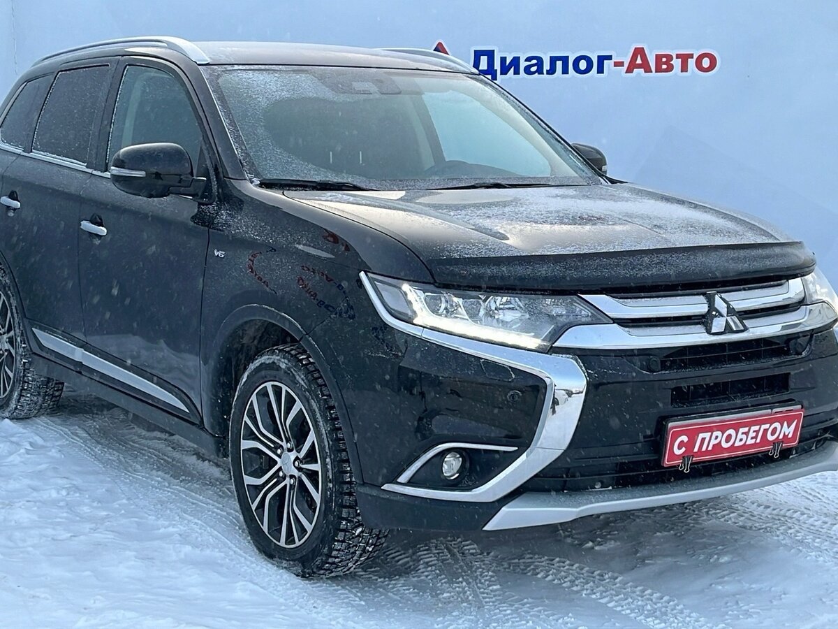 Купить б/у Mitsubishi Outlander III Рестайлинг 2 3.0 AT (227 л.с.) 4WD ...