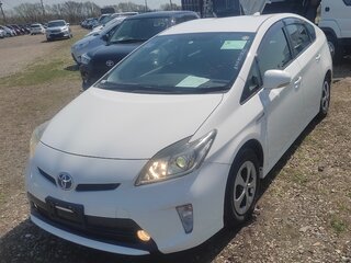 2012 Toyota Prius III Рестайлинг (XW30), белый, 1550000 рублей, вид 1