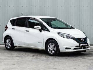 2018 Nissan Note e-Power II Рестайлинг, белый, 1380000 рублей, вид 1