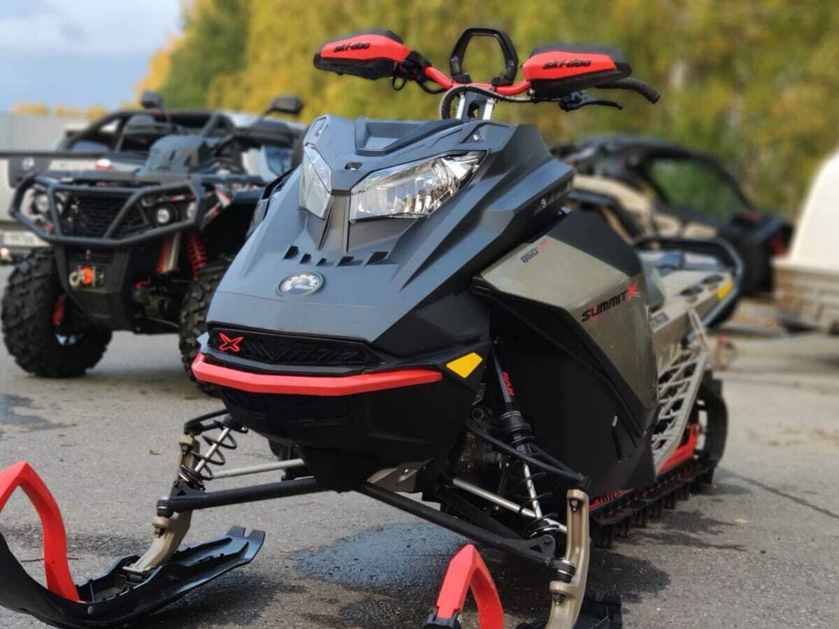 Ski Doo Summit 850
