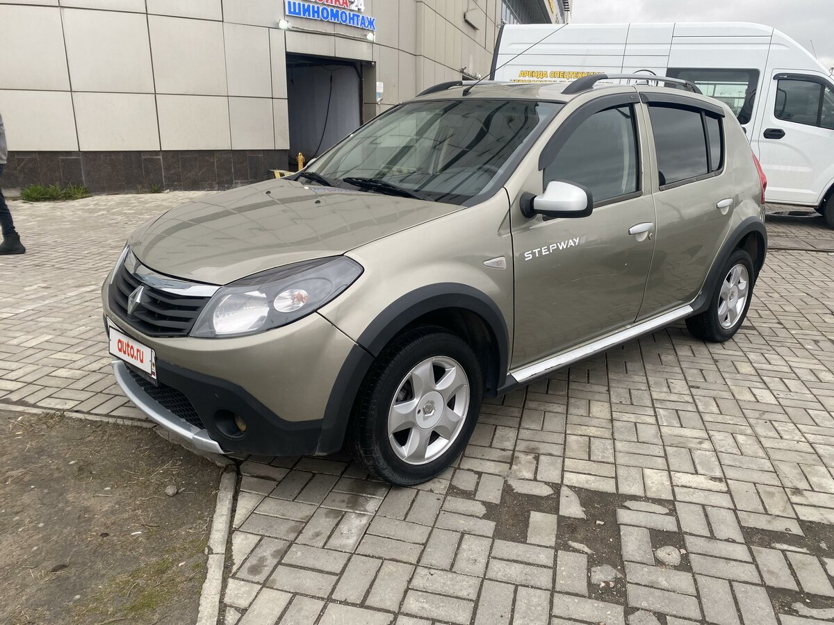 Купить б/у Renault Sandero I Stepway 1.6 AT (103 л.с.) бензин автомат в ...