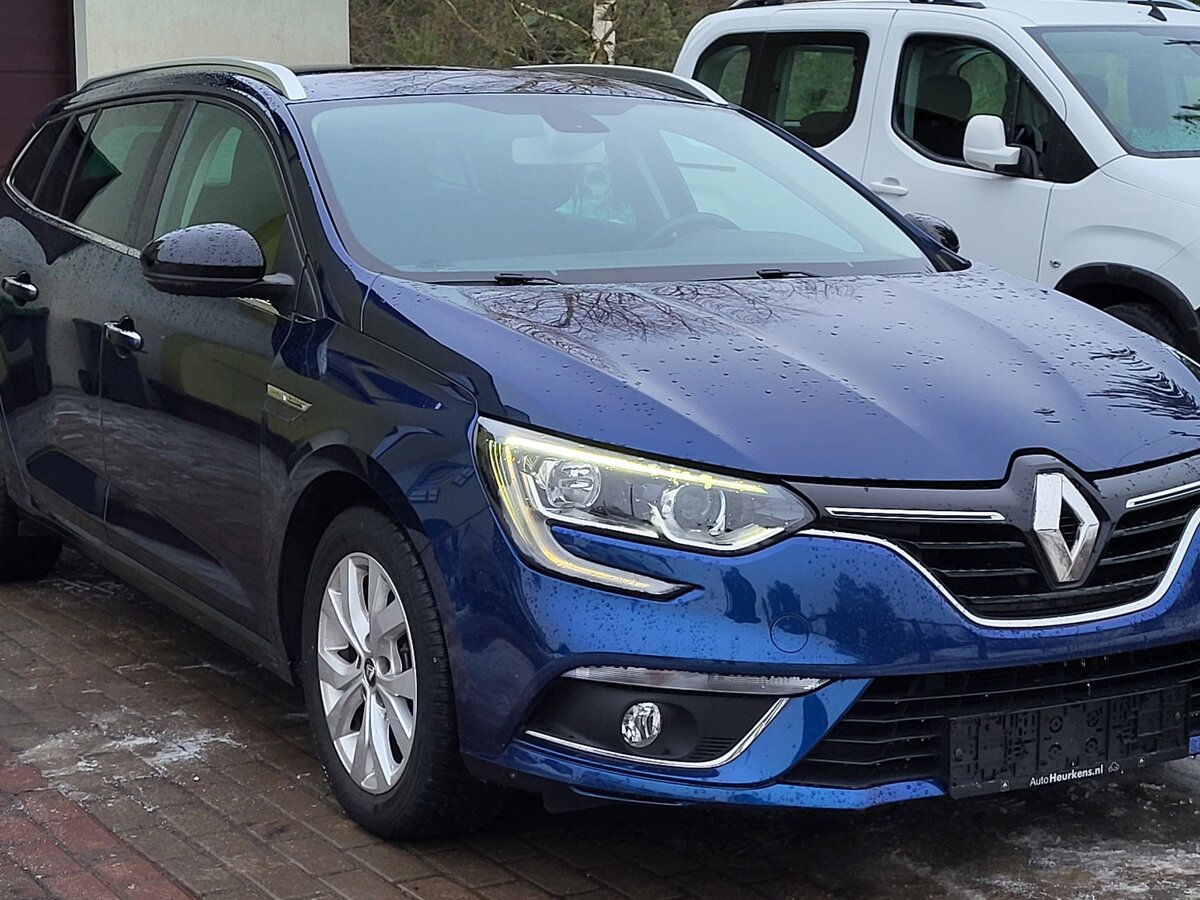 Купить б/у Renault Megane IV 1.3 MT (115 л.с.) бензин механика в Пскове ...