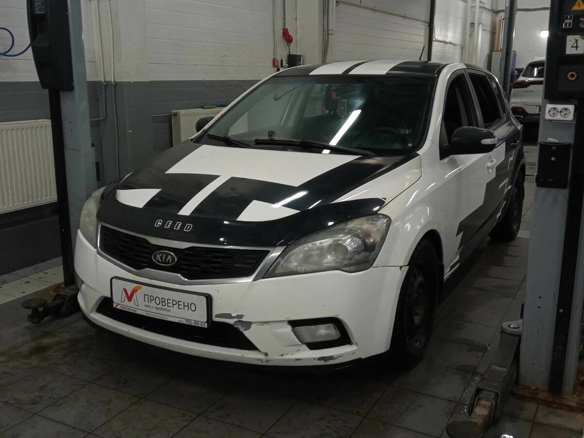 Купить б/у Kia Ceed I Рестайлинг 1.6 MT (122 л.с.) бензин механика в ...