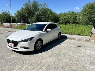 2018 Mazda Axela III Рестайлинг, белый, 1585000 рублей, вид 1
