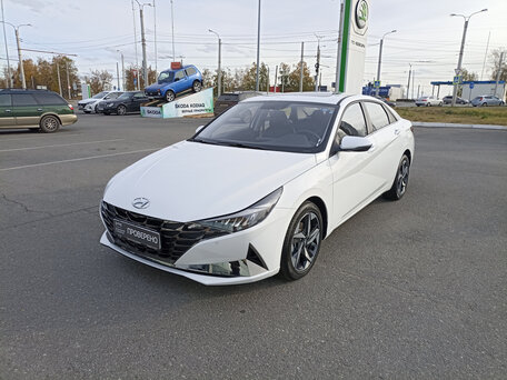 Купить новые Hyundai Elantra 2023 года по цене от 1 770 000 рублей - более  70 Хендай Элантра 2023 года на Авто.ру