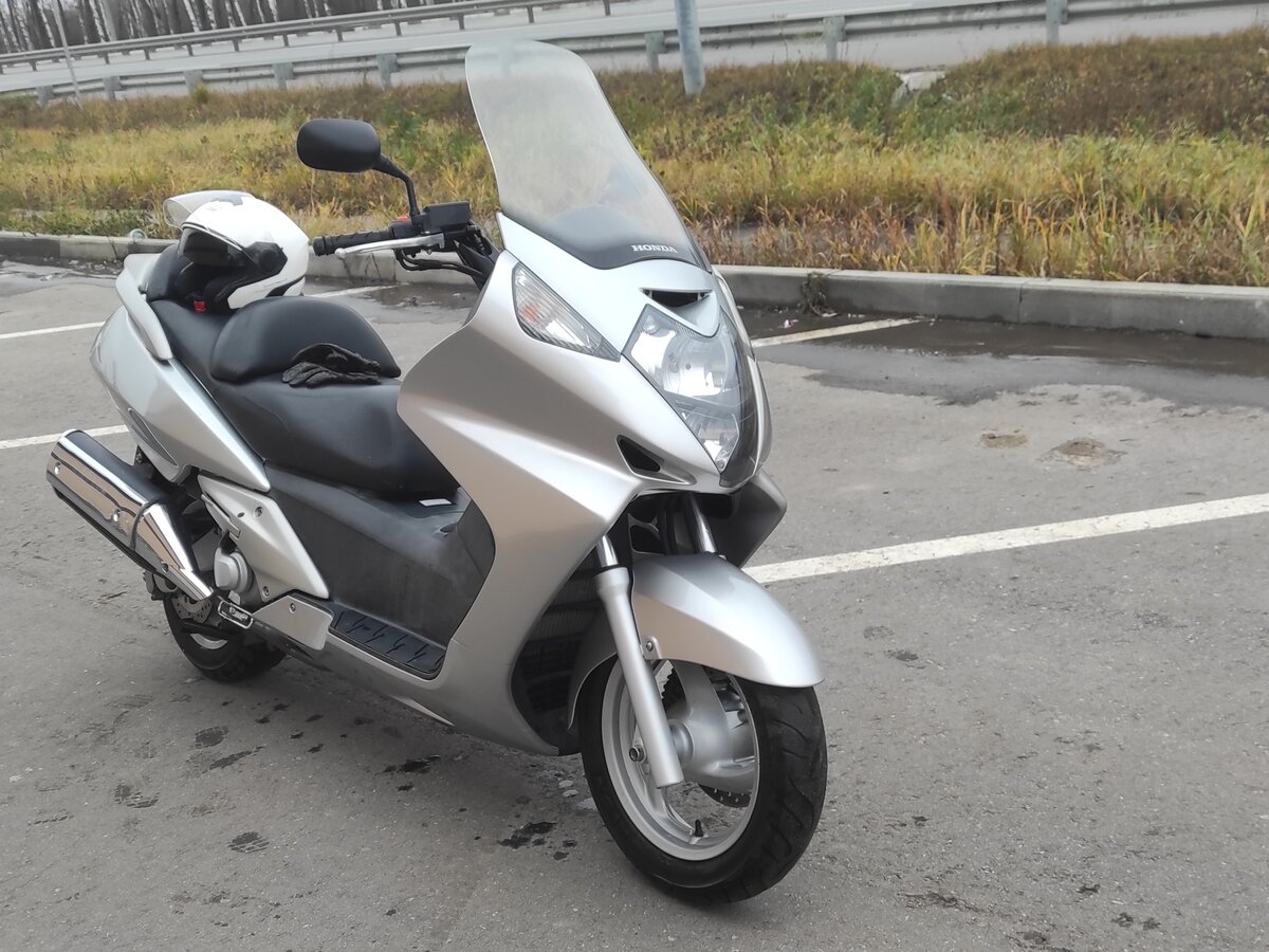 Honda Silver Wing 600 стекло GIVI