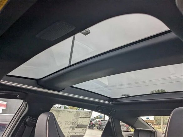 2024 Toyota Crown Crossover XVI (S230), красный, 6447522 рублей - вид 12