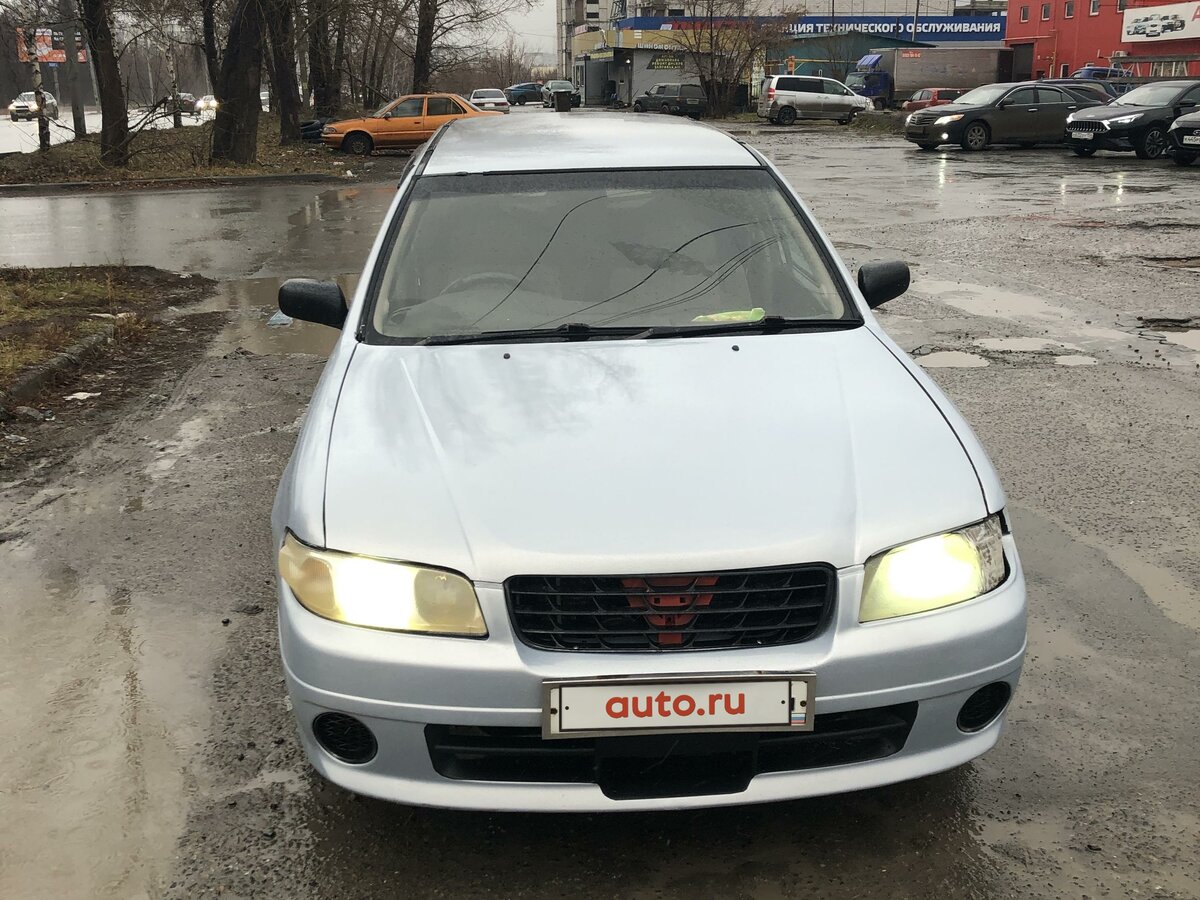 Ниссан универсал правый руль 2000г