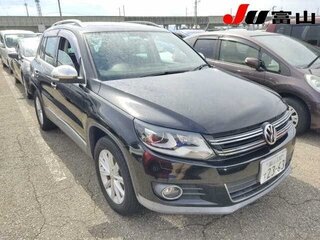 2016 Volkswagen Tiguan I Рестайлинг, чёрный, 1350000 рублей, вид 1