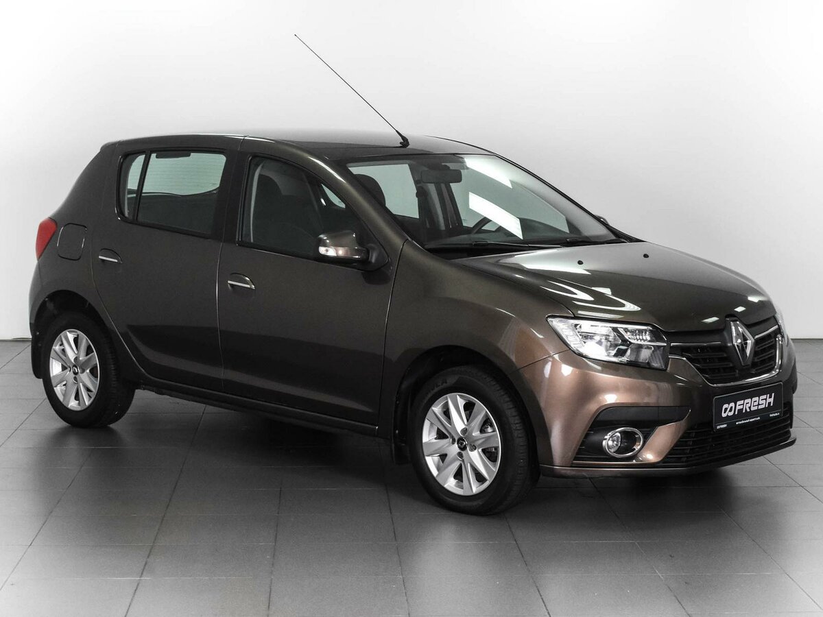 Купить б/у Renault Sandero II Рестайлинг Stepway 1.6 CVT (113 л.с.) бензин вариа