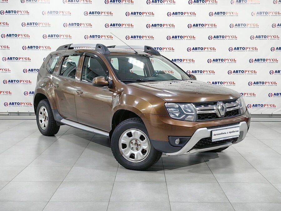 Купить б/у Renault Duster I Рестайлинг 2.0 AT (143 л.с.) 4WD бензин ...