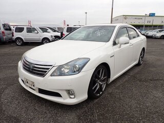 Toyota Crown Hybrid: характеристики, отзывы, цены