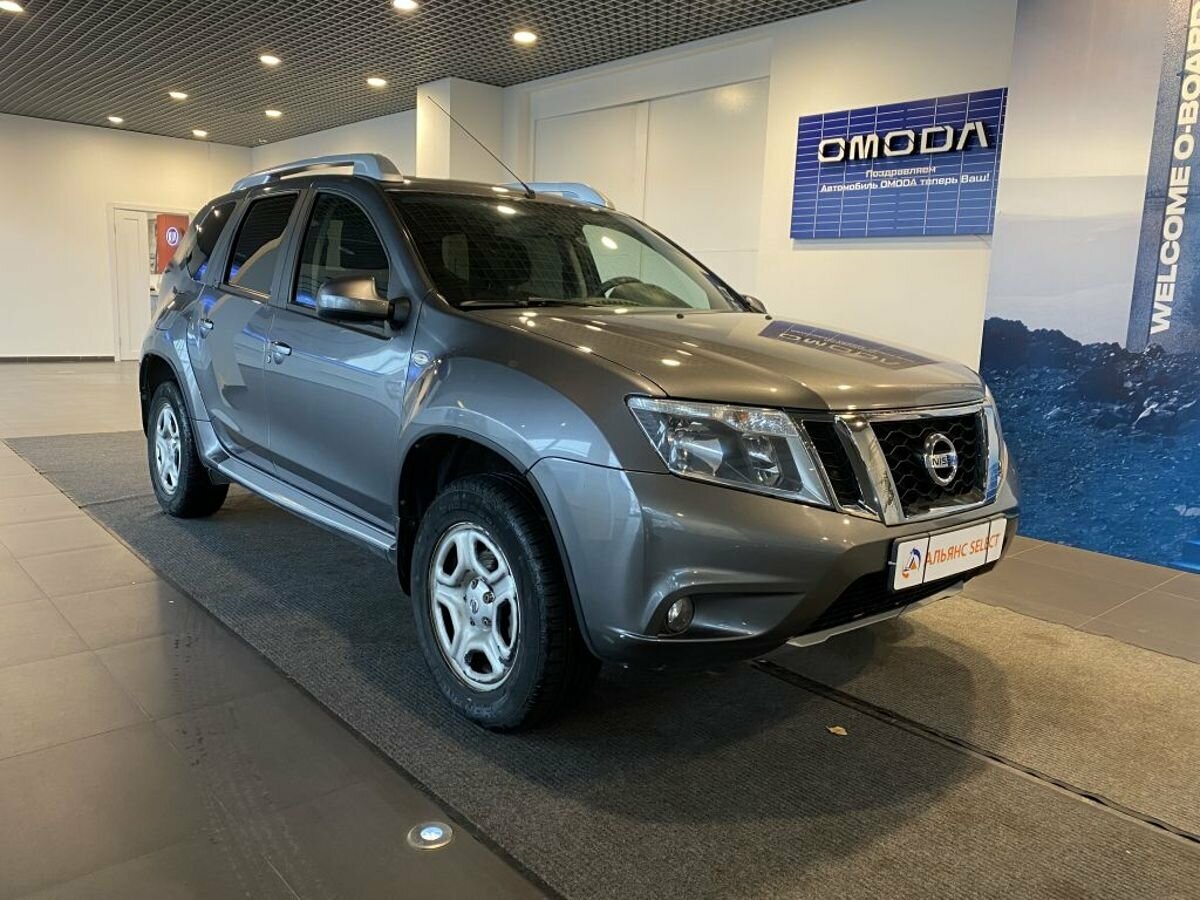 Nissan Terra 2018