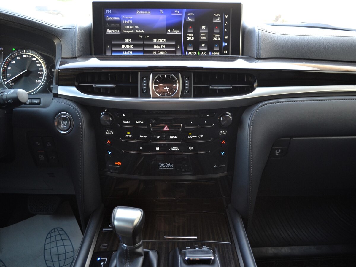 LEXUS LX - фото 10