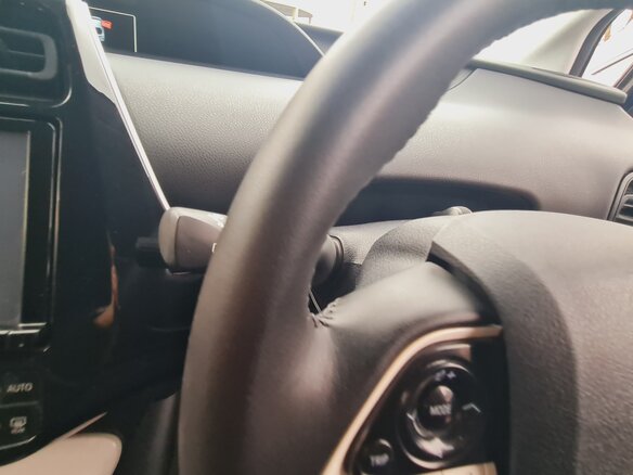 2016 Toyota Prius IV (XW50), синий, 1350000 рублей - вид 25