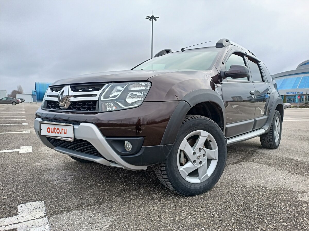 Купить б/у Renault Duster I Рестайлинг 2.0 MT (143 л.с.) 4WD бензин ...