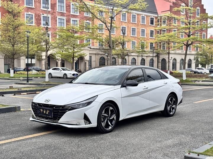 Hyundai Elantra VII (CN7)