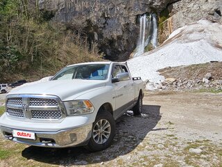 2011 Dodge RAM Crew Cab IV (DS/DJ), белый, 1800000 рублей, вид 1