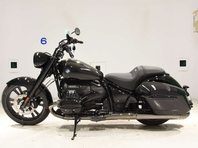 BMW R 18