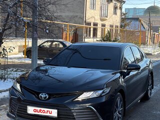 2022 Toyota Camry VIII (XV70) Рестайлинг, чёрный, 2700000 рублей, вид 1