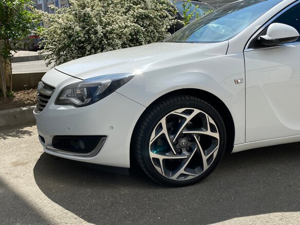 2013 Opel Insignia I Рестайлинг, белый, 870000 рублей