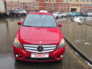 2012 Mercedes-Benz B-Класс 200 II (W246), красный, 945000 рублей, вид 1