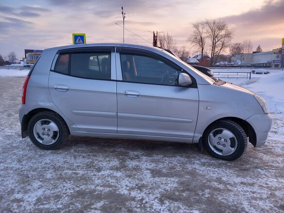 Купить б/у Kia Picanto I 1.0 MT (60 л.с.) бензин механика в Нижнем ...