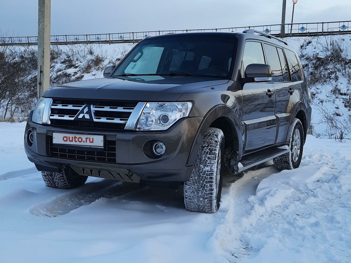 Купить б/у Mitsubishi Pajero IV Рестайлинг 1 3.0 AT (178 л.с.) 4WD ...