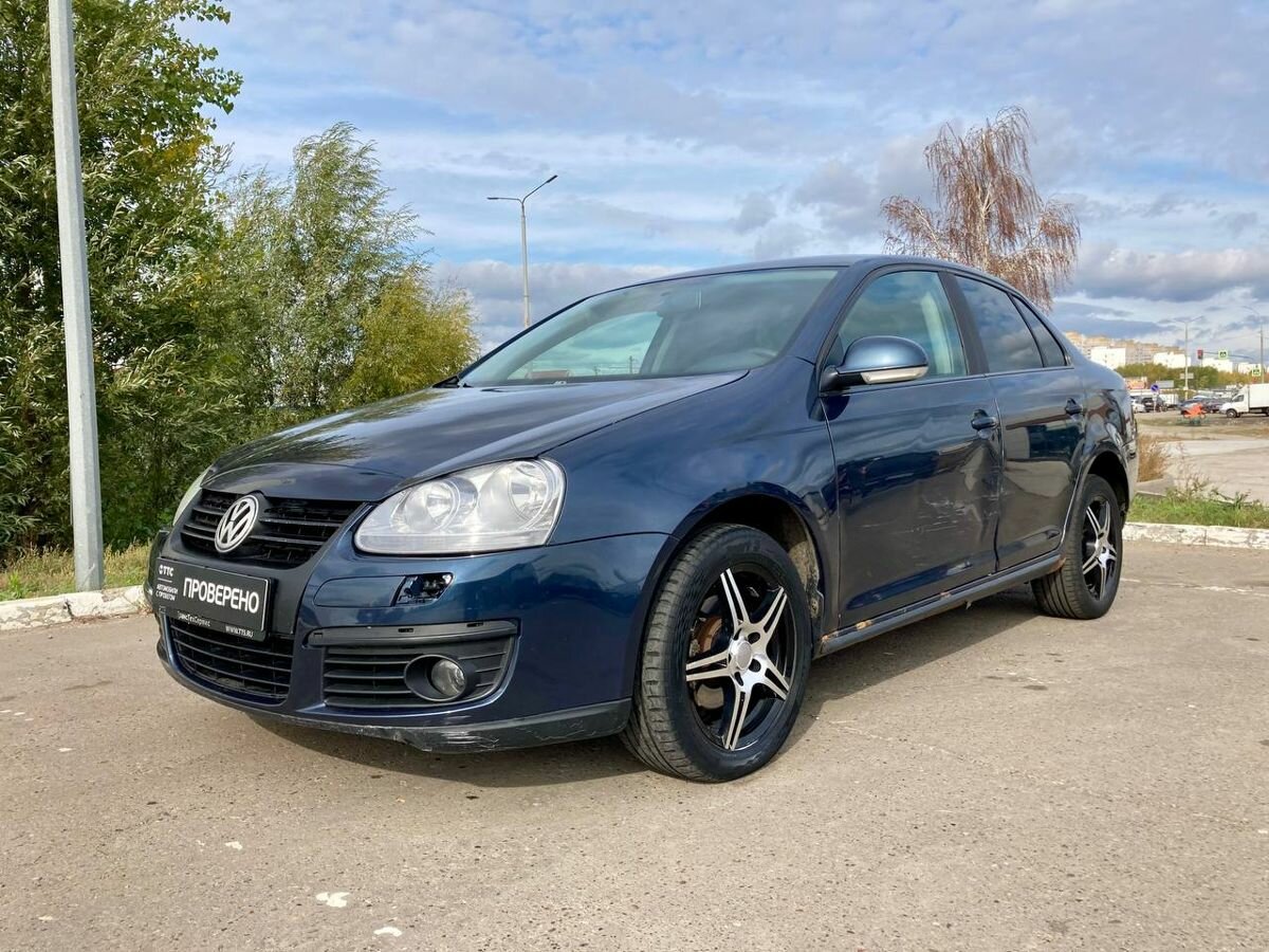 Купить б/у Volkswagen Jetta V 1.6 AT (102 л.с.) бензин автомат в ...