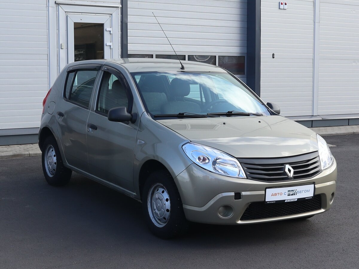 Купить б/у Renault Sandero I 1.4 MT (75 л.с.) бензин механика в ...