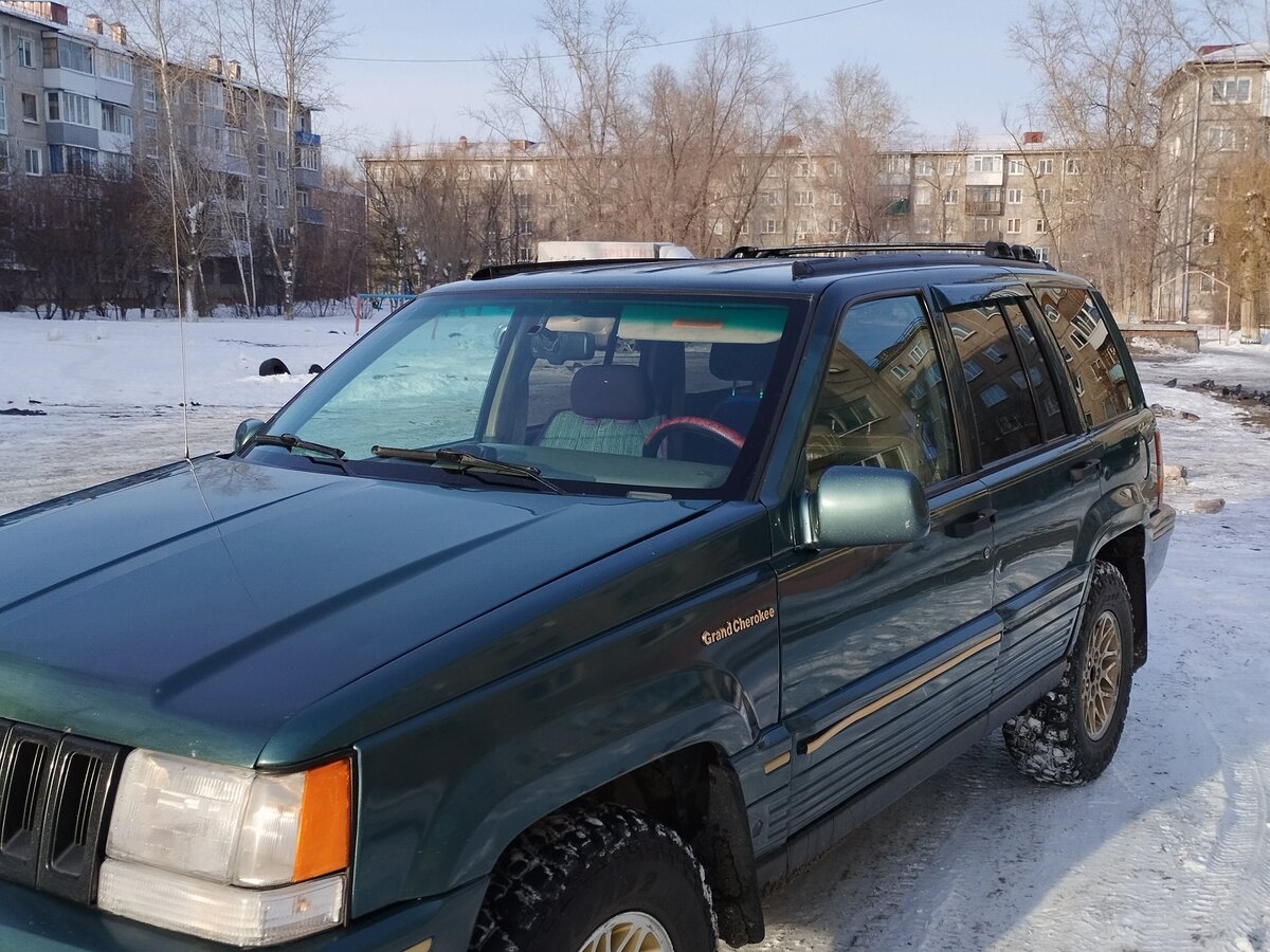 Купить б/у Jeep Grand Cherokee I (ZJ) 4.0 MT (190 л.с.) 4WD бензин ...