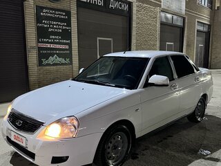 2015 Lada (ВАЗ) Priora I Рестайлинг, белый, 700000 рублей, вид 1