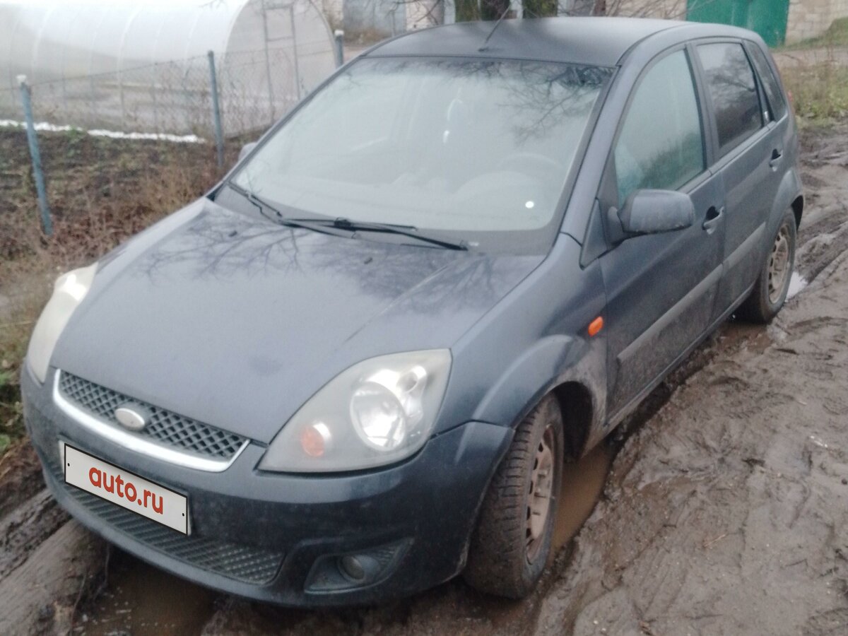 Купить б/у Ford Fiesta Mk5 1.6 MT (101 л.с.) бензин механика в Перевозе ...